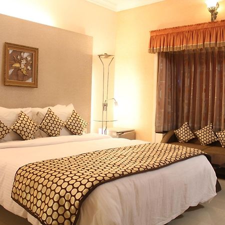 New Hotel Europa Inn Rajkot Dış mekan fotoğraf