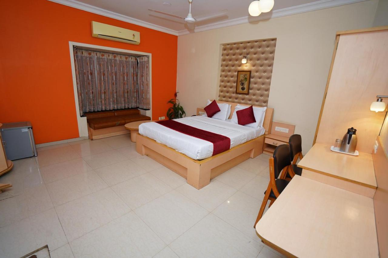 New Hotel Europa Inn Rajkot Dış mekan fotoğraf